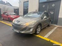 Peugeot 308 1.6i THP 16V 140cv Feline Historique d'entretien Garantie 12 mois Boîte automatique Radar de recul Toit panoramique - <small></small> 6.990 € <small>TTC</small> - #2