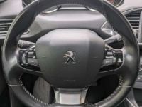 Peugeot 308 GENERATION-II 1.2 PURETECH 130 ALLURE - <small></small> 8.990 € <small>TTC</small> - #15