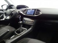 Peugeot 308 SW 1.2i Active - <small></small> 13.990 € <small>TTC</small> - #8