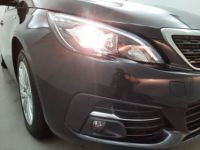 Peugeot 308 SW 1.5 BLUEHDI 130 STYLE EAT8 - <small></small> 14.990 € <small>TTC</small> - #25