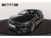 Peugeot 308 SW 1.5 BlueHDI EAT8 ALLURE - NAVIGATIE LEDER APPLE CARPLAY/ANDROID AUTO PANODAK ADAP CRUISE - <small></small> 14.995 € <small>TTC</small> - #1