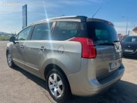 Peugeot 5008 1.6 hdi 115 cv 7 places excellent etat 1 ere main - <small></small> 9.990 € <small>TTC</small> - #3