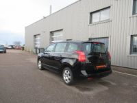 Peugeot 5008 1.6 HDi 115ch BVM6 7 places - <small></small> 11.890 € <small>TTC</small> - #4