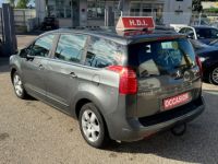 Peugeot 5008 Confort 1.6 HDI 110Cv 7 Places-Attelage-Toit Pano-Jante Alu - <small></small> 5.990 € <small>TTC</small> - #3