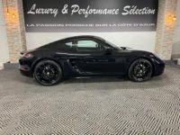 Porsche 718 Cayman 300ch PDK - 49000km - Echappement sport - Jantes 20 - Full black - <small></small> 58.990 € <small>TTC</small> - #6