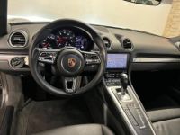 Porsche 718 Cayman 300ch PDK - 49000km - Echappement sport - Jantes 20 - Full black - <small></small> 58.990 € <small>TTC</small> - #12