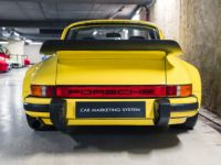 Porsche 911 2,7 Light Yellow - <small>A partir de </small>820 EUR <small>/ mois</small> - #18
