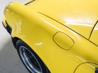Porsche 911 2,7 Light Yellow - <small>A partir de </small>820 EUR <small>/ mois</small> - #10