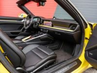 Porsche 911 992 Carrera S Cabriolet Jaune Racing 3.0 450 PDK | ULTRA-FULL (40KE OPTIONS) | 1 prop - <small></small> 139.980 € <small>TTC</small> - #25