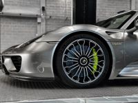 Porsche 918 918 Spyder V8 4.6 E-Hybird – LIQUID METAL SILVER - FAIBLE KILOMÉTRAGE - <small></small> 1.790.000 € <small></small> - #17