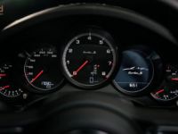 Porsche 991 991 .2 Turbo S 581 Cabrio CHRONO BURMEISTER PCCB Full Black Porsche Approved Garantie 17.03.2025 - <small></small> 185.990 € <small>TTC</small> - #21