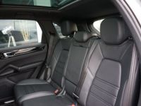 Porsche Cayenne (3) V6 3.0 E Hybrid - 1ère Main France - 895 €/mois - Révisé 08/2023 - Toit Pano, Roues AR Directrices, Susp. Pneumatique, Accès Confort, ... - Garant - <small></small> 91.900 € <small>TTC</small> - #42