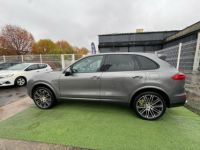 Porsche Cayenne 3.0 380H 330 FULL-HYBRID HYBRID S BVA - <small></small> 32.990 € <small>TTC</small> - #16