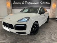 Porsche Cayenne COUPE 3.0 V6 E-Hybrid 462ch 2022 - Gris craie - Pack sport design - 1°main - Origine FR - <small></small> 84.990 € <small></small> - #1