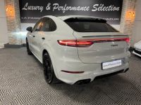 Porsche Cayenne COUPE 3.0 V6 E-Hybrid 462ch 2022 - Gris craie - Pack sport design - 1°main - Origine FR - <small></small> 84.990 € <small></small> - #3