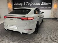 Porsche Cayenne COUPE 3.0 V6 E-Hybrid 462ch 2022 - Gris craie - Pack sport design - 1°main - Origine FR - <small></small> 84.990 € <small></small> - #6