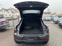 Porsche Cayenne Coupe E-Hybrid Pano/Chrono/Approved - <small></small> 78.900 € <small>TTC</small> - #13