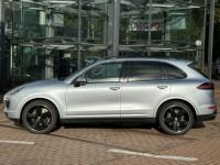 Porsche Cayenne DIESEL V6 3.0 262ch PLATINUM EDITION * ATTELAGE * TOIT PANO * SPORT CHRONO * GARANTIE 12 MOIS - <small></small> 55.880 € <small></small> - #3