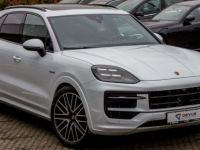 Porsche Cayenne Porsche Cayenne E-Hybrid SportDesign Matrix Pano  - <small></small> 114.000 € <small>TTC</small> - #3