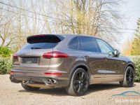 Porsche Cayenne S E-Hybride 3.0i V6 Tiptronic 4X4 - TREKHAAK - ZETELVENTILATIE - CAMERA - LUCHTVERING - EURO 6b - <small></small> 36.999 € <small>TTC</small> - #2