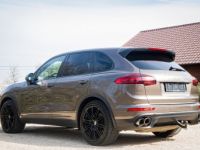 Porsche Cayenne S E-Hybride 3.0i V6 Tiptronic 4X4 - TREKHAAK - ZETELVENTILATIE - CAMERA - LUCHTVERING - EURO 6b - <small></small> 36.999 € <small>TTC</small> - #9