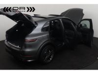 Porsche Cayenne TURBO - NAVI PANODAK BOSE - <small></small> 74.995 € <small>TTC</small> - #10