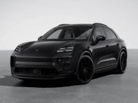 Porsche Macan Porsche Macan 4 Electric Pano Luftf. 22 RSSpyder - <small></small> 129.900 € <small>TTC</small> - #1