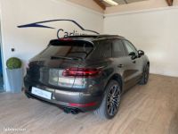 Porsche Macan Turbo Pack Performance – 3.6 V6 440ch A partir de 800 Avec plus 15 000 d’options Véhicule suivi chez  configuration - <small></small> 80.400 € <small>TTC</small> - #2