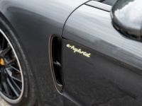 Porsche Panamera Sport Turismo 4 E-Hybrid - 943 €/mois - Toit Pano, Echap. Sport, Roues AR Directrices, SportDesign Noir, Bose, Caméra 360°, ... - Révisée 2024 - Gar. - <small>A partir de </small>943 EUR <small>/ mois</small> - #10