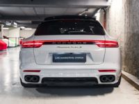 Porsche Panamera Sport Turismo Turbo S E-Hybid - <small>A partir de </small>1.040 EUR <small>/ mois</small> - #20