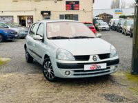 Renault Clio 1.4 Privilège Luxe Garantie 6 mois Distribution neuve - <small></small> 4.990 € <small>TTC</small> - #1