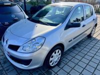 Renault Clio 1.4i - 16V 100 AUTHENTIQUE - <small></small> 5.990 € <small>TTC</small> - #2