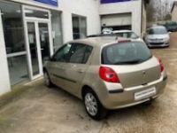 Renault Clio 1.5 dCi 86 Privilège BOITE AUTOMATIQUE - <small></small> 6.990 € <small>TTC</small> - #2