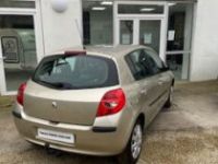 Renault Clio 1.5 dCi 86 Privilège BOITE AUTOMATIQUE - <small></small> 6.990 € <small>TTC</small> - #3