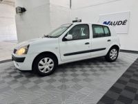 Renault Clio 2 II 1.4i 16S 98 CH PRIVILEGE PACK CLIM - GARANTIE 3 MOIS - <small></small> 4.990 € <small>TTC</small> - #4