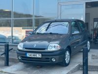 Renault Clio 2 ph1 initiale BVA 1.4- 16V - <small></small> 7.990 € <small>TTC</small> - #1