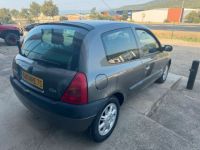 Renault Clio 2 ph1 initiale BVA 1.4- 16V - <small></small> 7.990 € <small>TTC</small> - #3