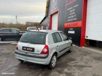 Renault Clio 2 Phase 1.4 I 98 CV 16 V BOITE AUTOMATQIUE attelage remorque payement 4x sans frais jusqu’à 2300 - <small></small> 4.290 € <small>TTC</small> - #2