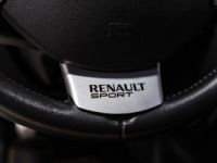 Renault Clio 2.0i 16V - 200 III BERLINE Sport F1 Team PHASE 1 - <small></small> 19.900 € <small>TTC</small> - #37