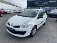 Renault Clio 3 DCI PORTES ( TVA récupérable ) - <small></small> 3.990 € <small>TTC</small> - #1