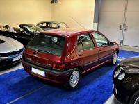 Renault Clio (B/C57) 1.8 95ch Baccara 5p - <small></small> 8.500 € <small>TTC</small> - #4