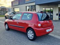 Renault Clio CAMPUS Phase 2 1.2 i 16V 75cv - <small></small> 2.900 € <small>TTC</small> - #4