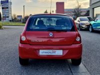 Renault Clio CAMPUS Phase 2 1.2 i 16V 75cv - <small></small> 2.900 € <small>TTC</small> - #5