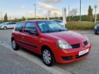 Renault Clio CAMPUS Phase 2 1.2 i 16V 75cv - <small></small> 2.900 € <small>TTC</small> - #8