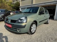 Renault Clio II 1.2 60CH CONFORT AUTHENTIQUE 5P / 1 ERE MAIN / - <small></small> 5.999 € <small>TTC</small> - #1