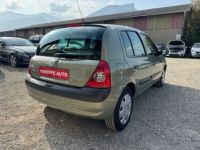 Renault Clio II 1.2 60CH CONFORT AUTHENTIQUE 5P / 1 ERE MAIN / - <small></small> 5.999 € <small>TTC</small> - #4