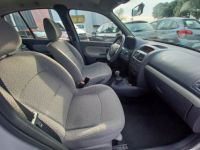 Renault Clio II 1.2 i 75CV CAMPUS 5P - FAIBLE KILOMETRAGE CLIM - <small></small> 6.990 € <small>TTC</small> - #9