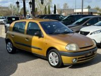 Renault Clio II 1.4 75CH RTE 5P - <small></small> 4.290 € <small>TTC</small> - #6