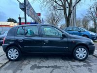 Renault Clio II 1.6 90 RXT - <small></small> 3.995 € <small>TTC</small> - #19