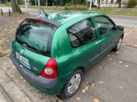 Renault Clio II (2) 1.2 16S EXPRESSION QUICKSHIFT 3P - <small></small> 3.995 € <small>TTC</small> - #17